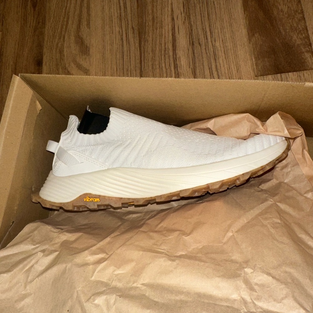 NEW Merrell Embark Sneaker Moc